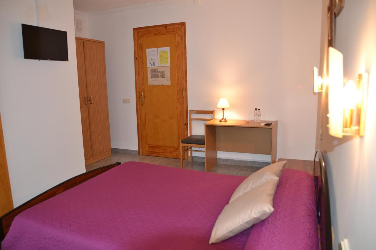 Hostal Montserrat Montseny Kültér fotó