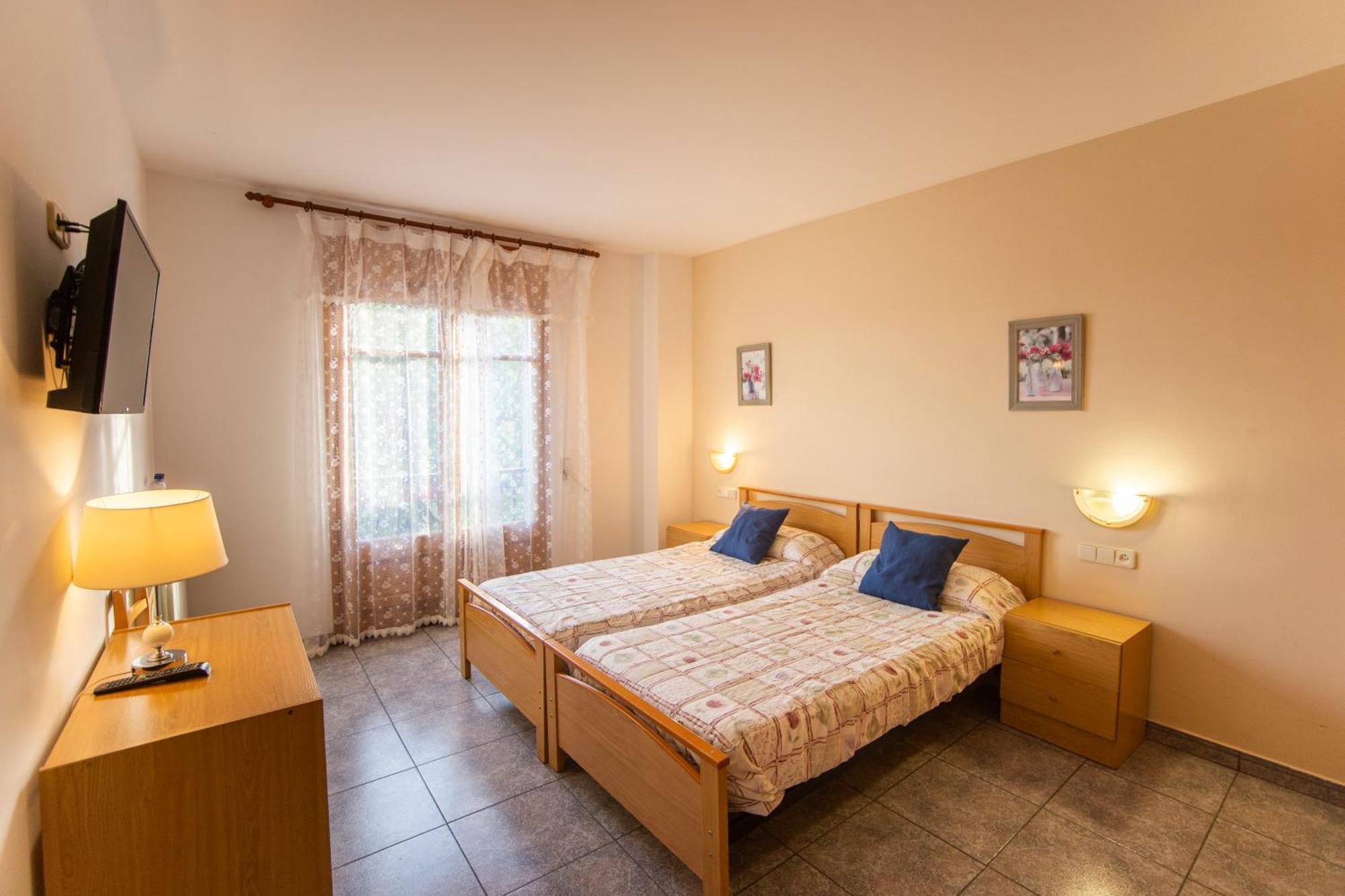 Hostal Montserrat Montseny Kültér fotó