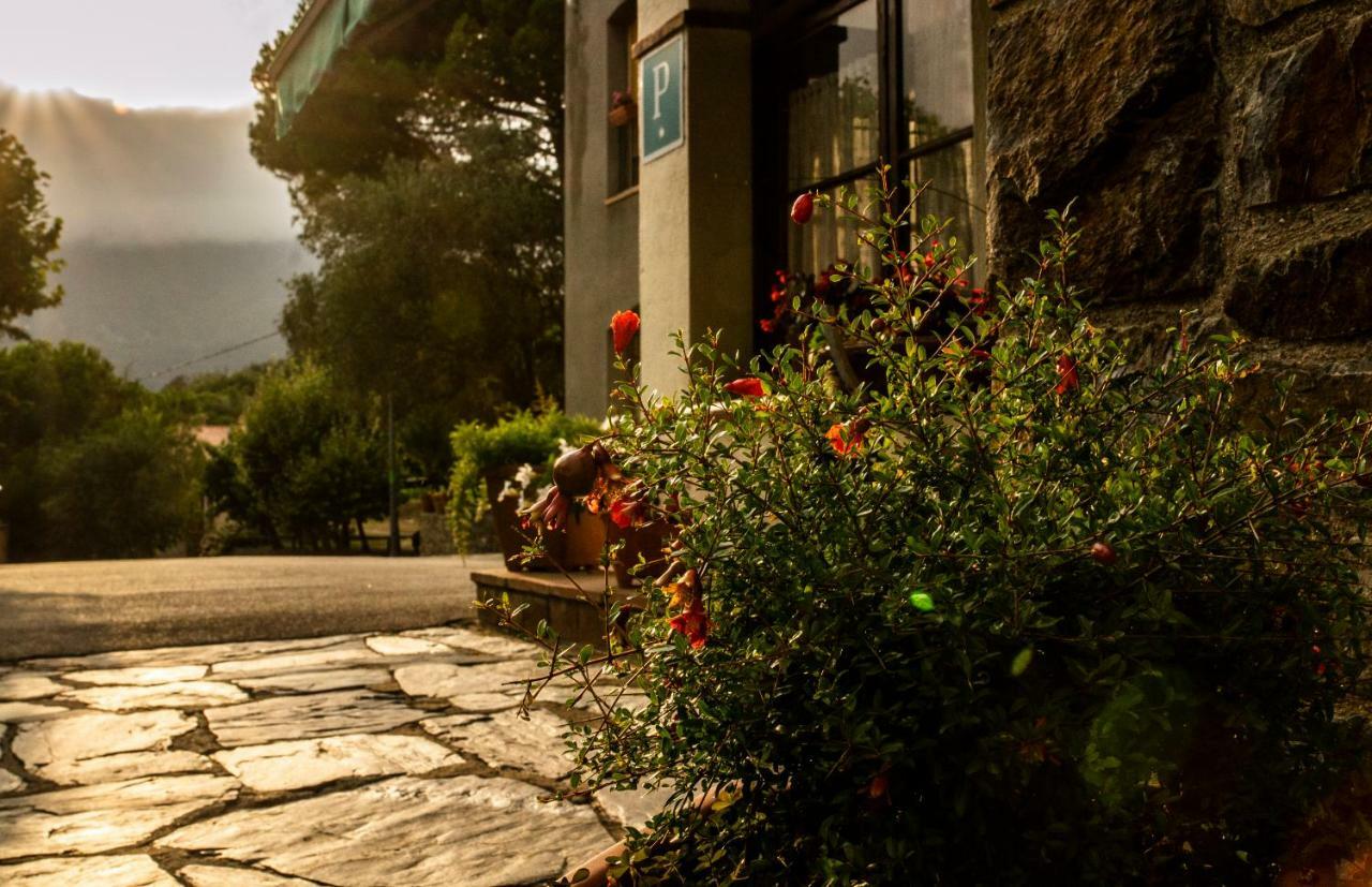 Hostal Montserrat Montseny Kültér fotó